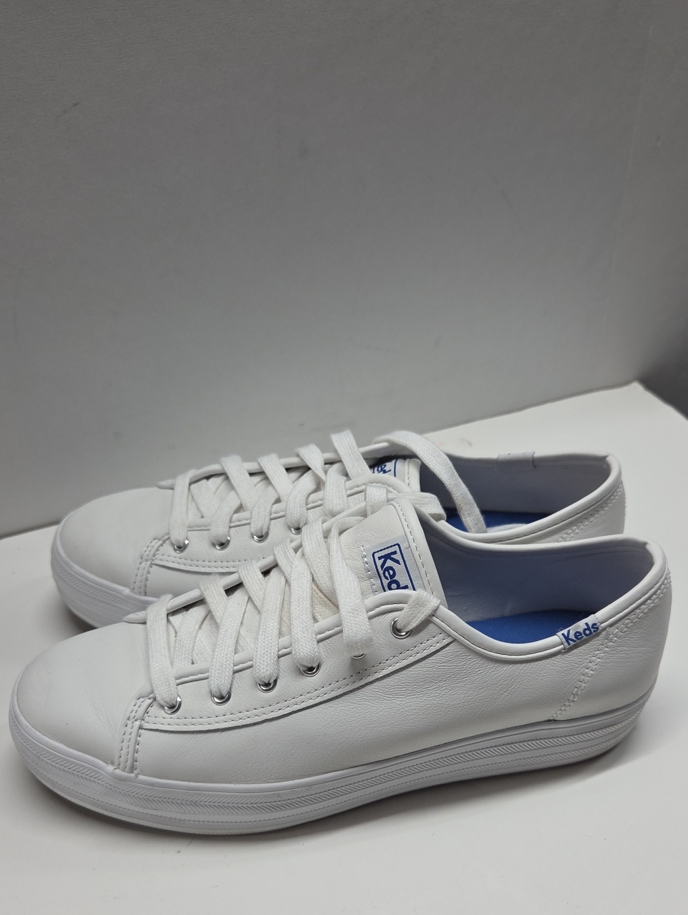 Keds Womens White Low-Top Leather Sneakers Size 8.5